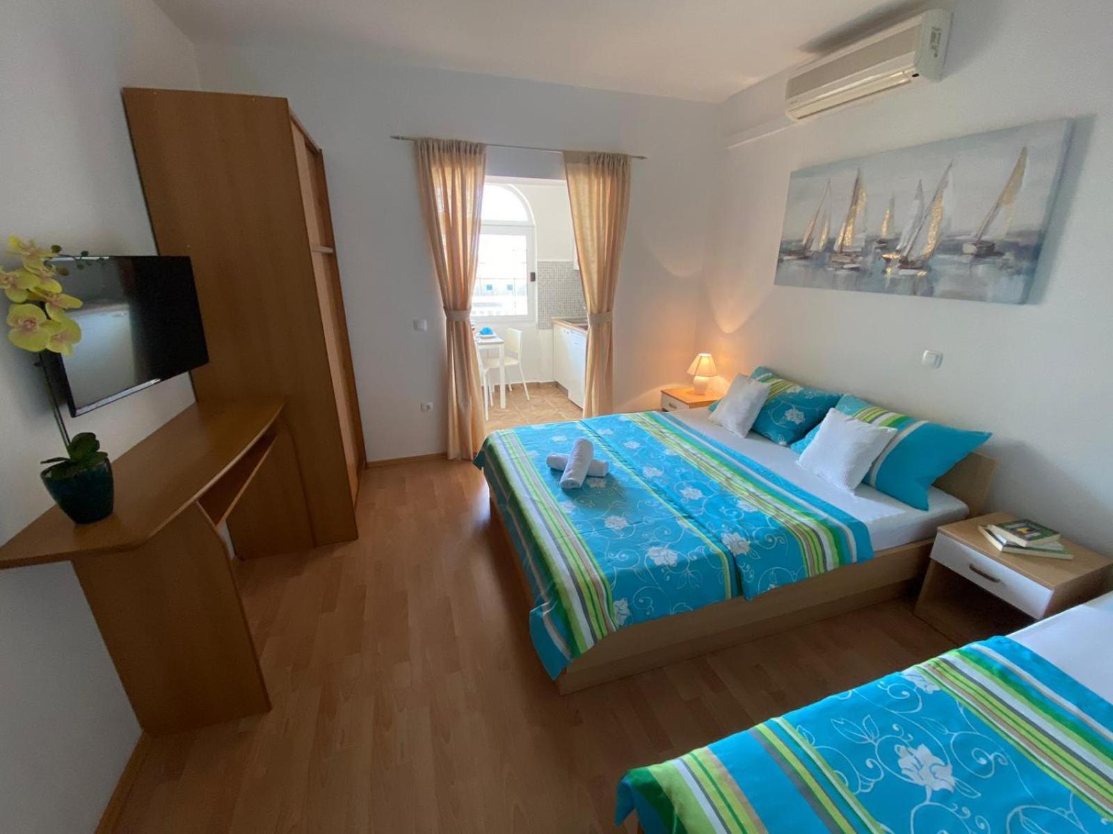 Apartments Kovac Makarska Rum bild