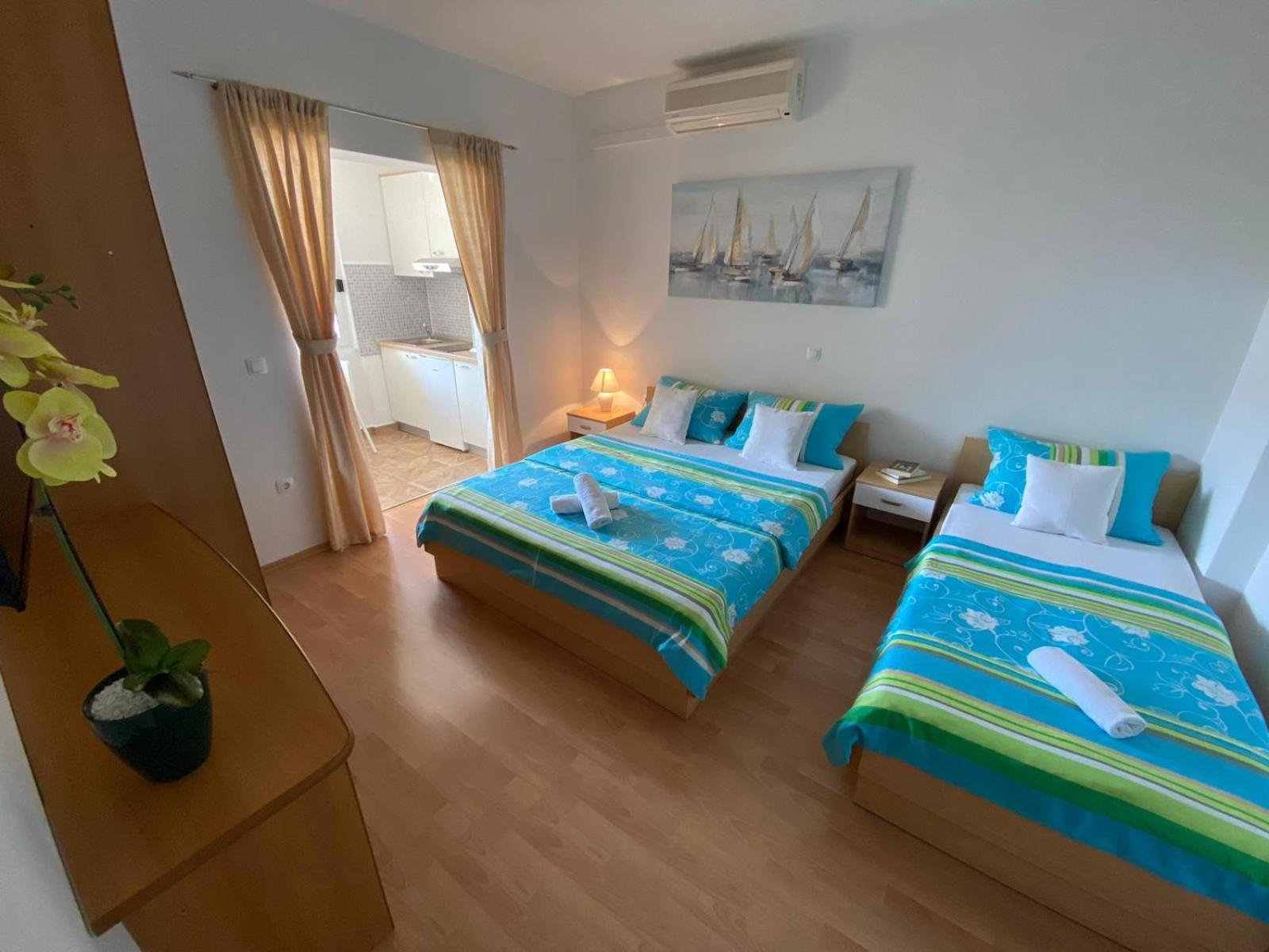 Apartments Kovac Makarska Rum bild
