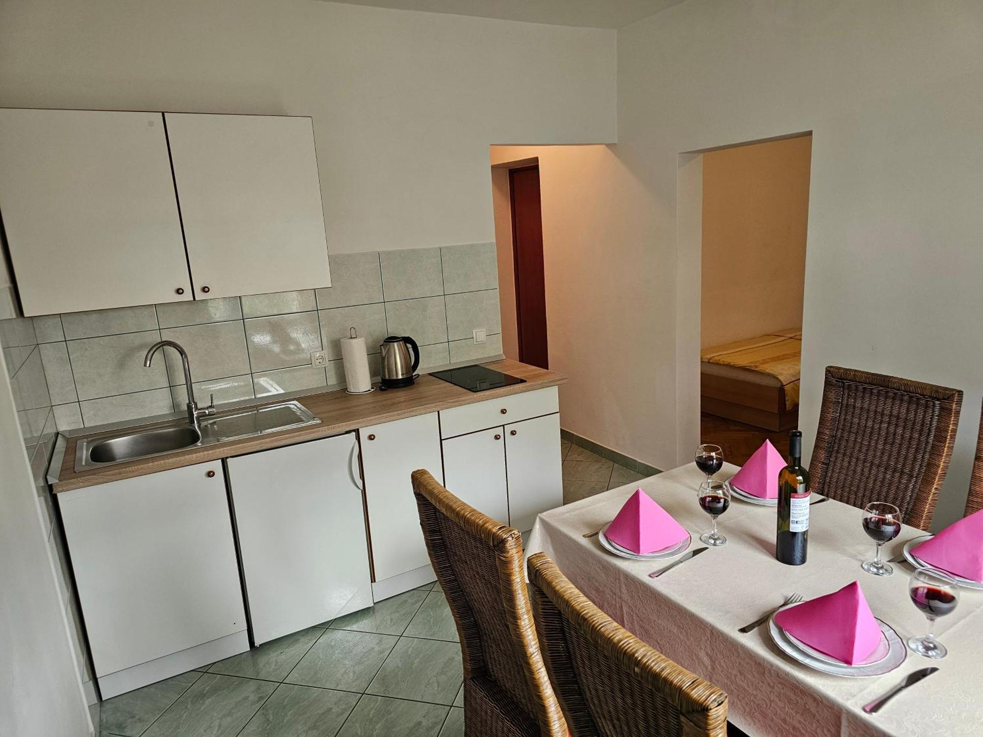 Apartments Kovac Makarska Rum bild