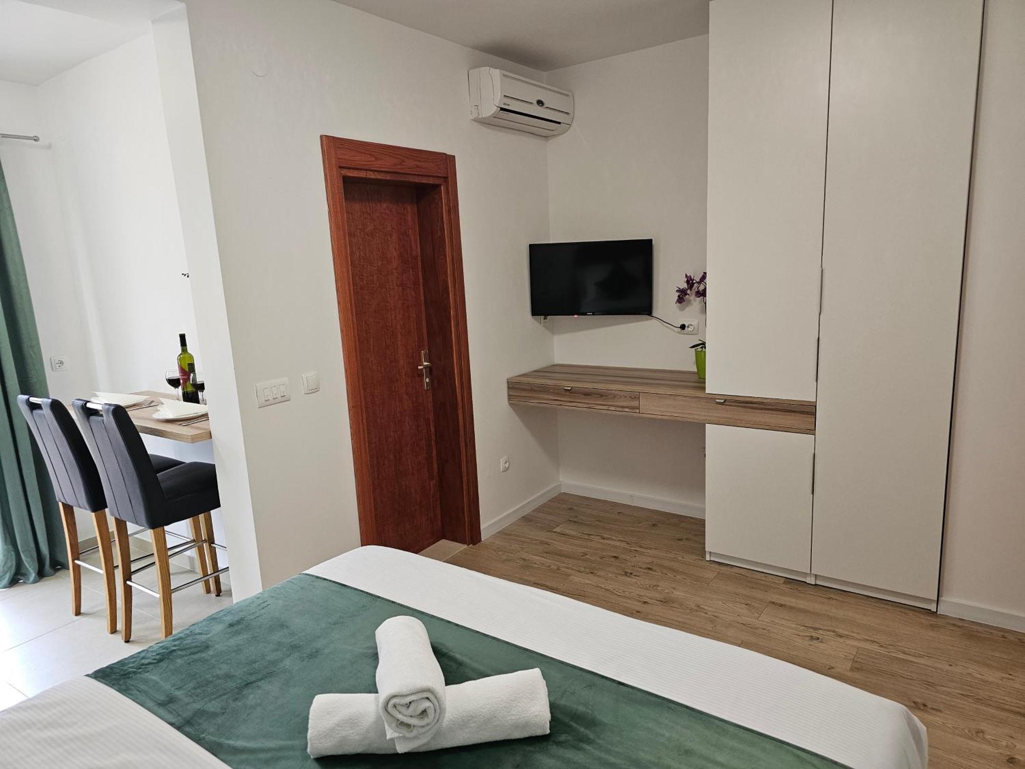 Apartments Kovac Makarska Exteriör bild