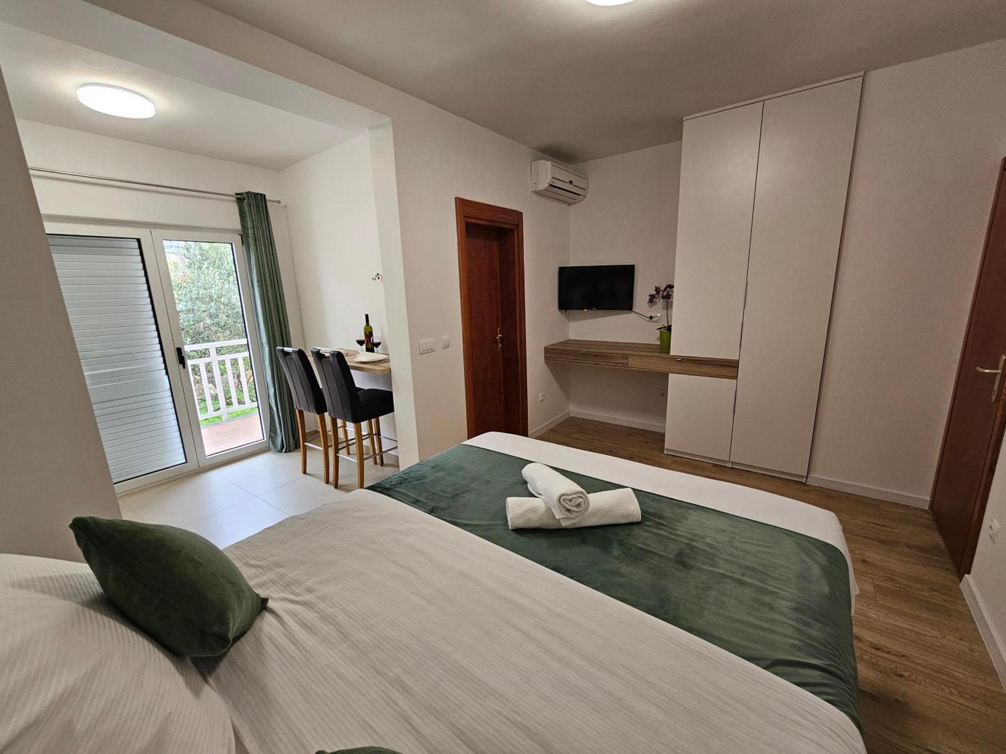 Apartments Kovac Makarska Exteriör bild