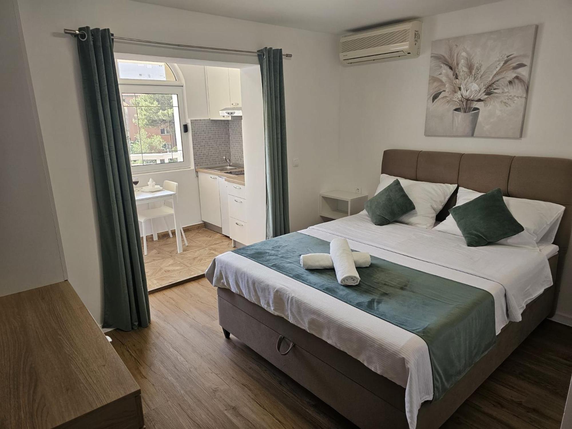Apartments Kovac Makarska Rum bild