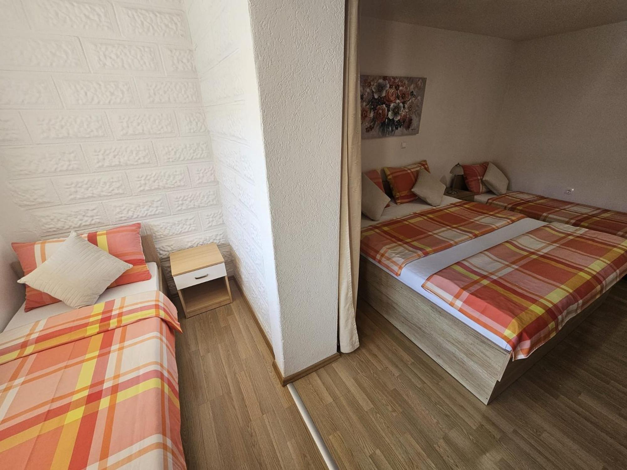 Apartments Kovac Makarska Rum bild