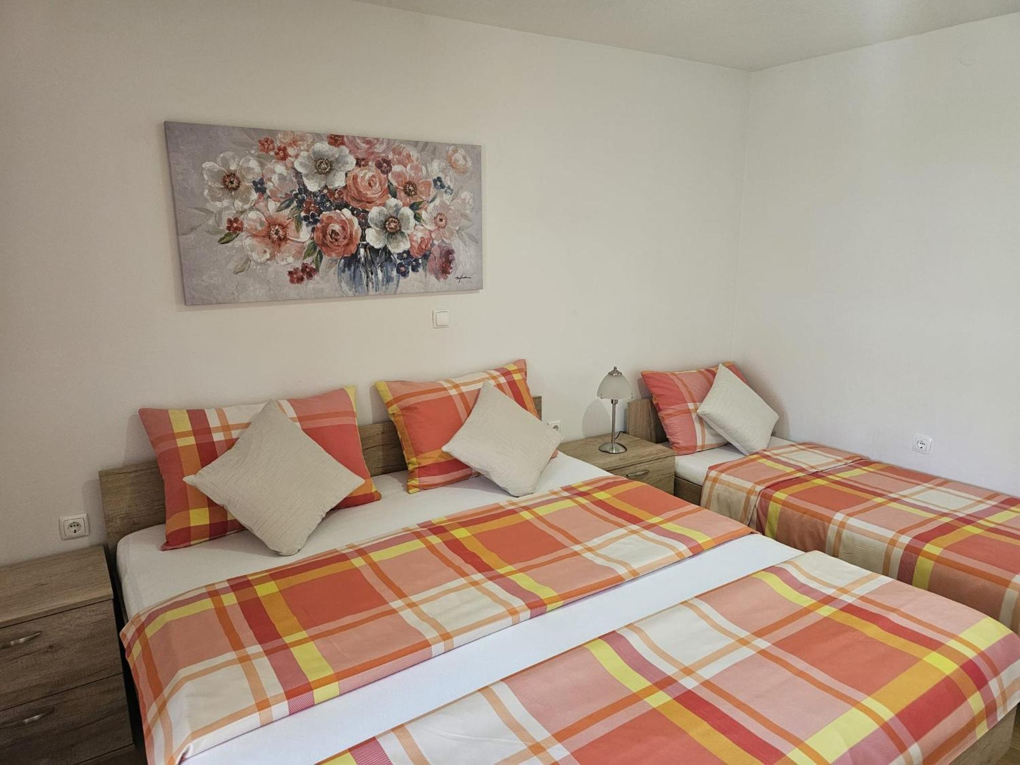 Apartments Kovac Makarska Rum bild
