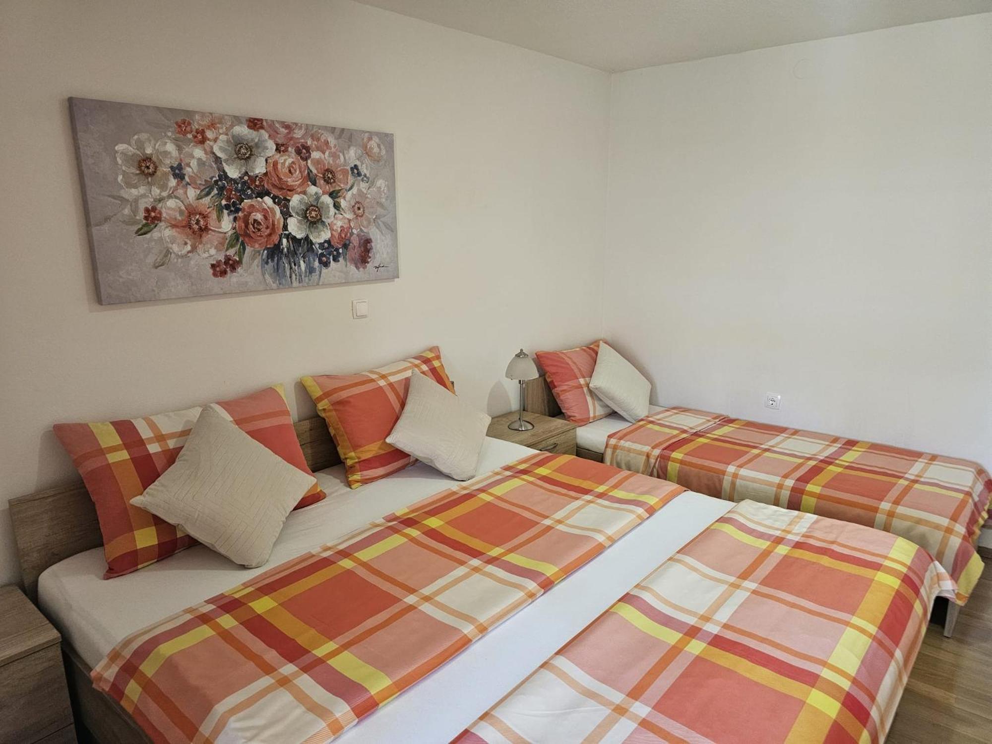 Apartments Kovac Makarska Rum bild